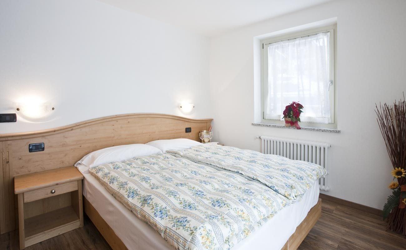 Gaia Residence Hotel Mezzana  Bagian luar foto