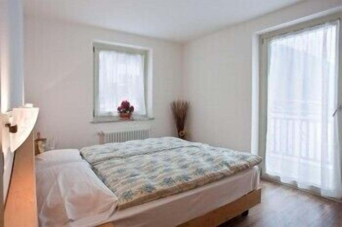 Gaia Residence Hotel Mezzana  Bagian luar foto