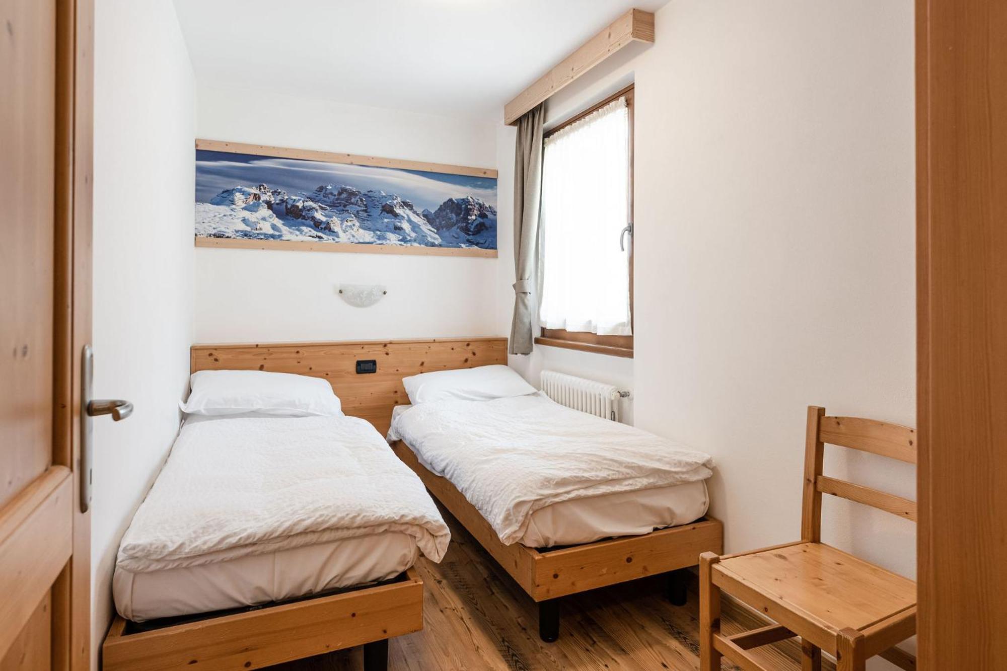 Gaia Residence Hotel Mezzana  Bagian luar foto
