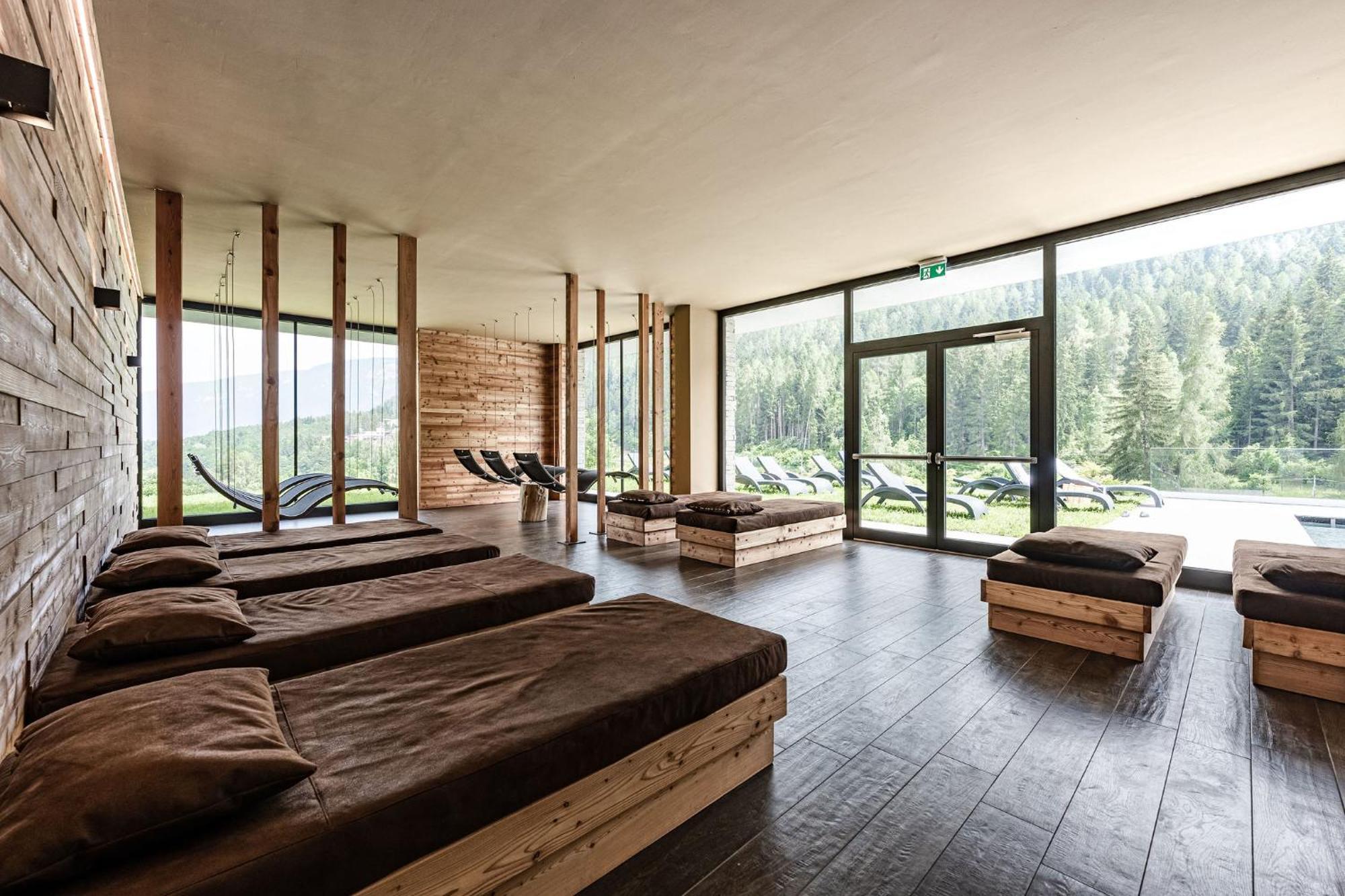 Gaia Residence Hotel Mezzana  Bagian luar foto