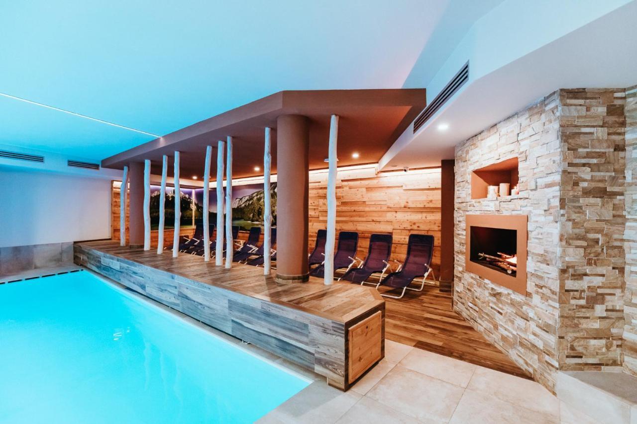 Gaia Residence Hotel Mezzana  Bagian luar foto